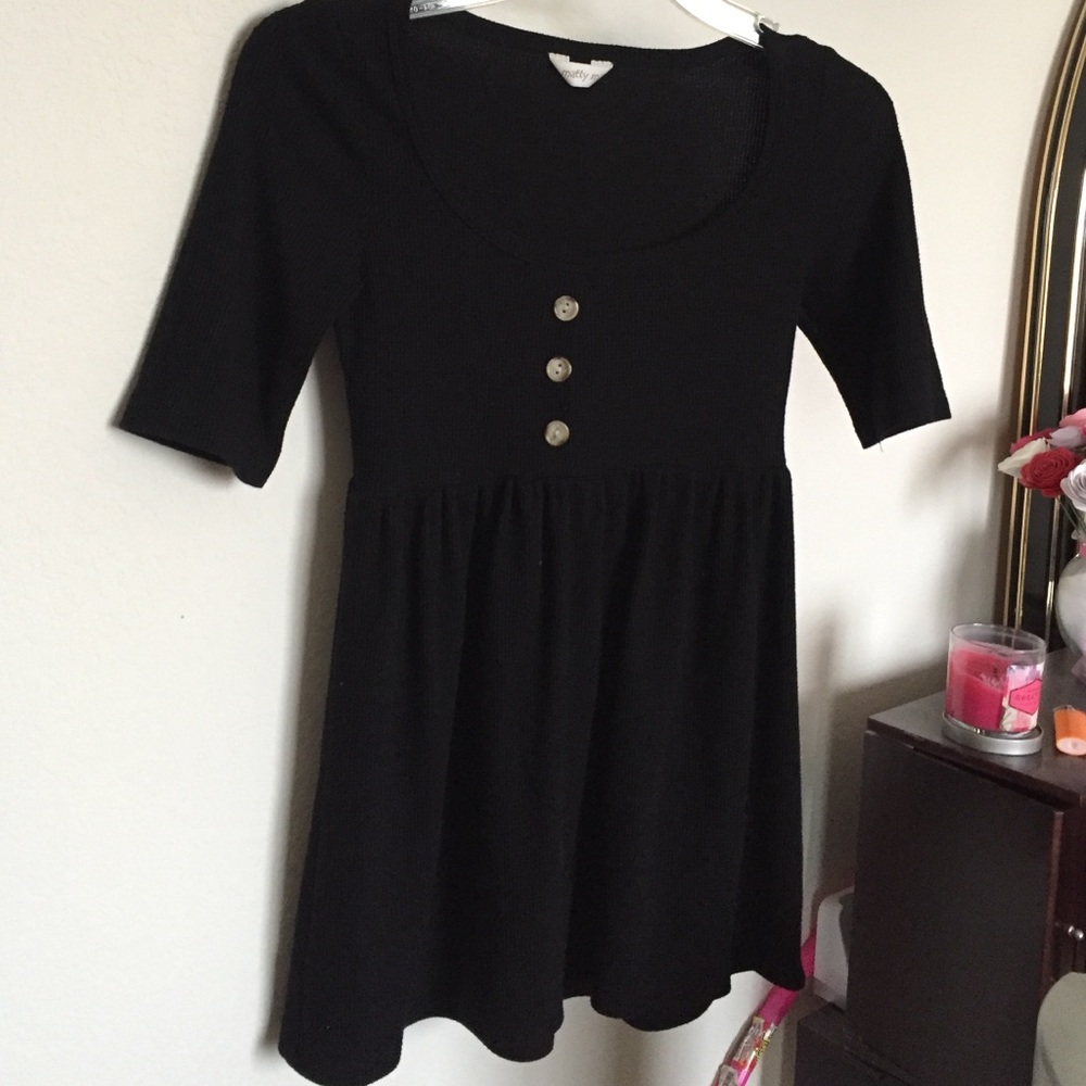 4 for $20 🌹 Black baby doll button top